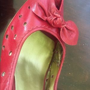 Guess red open toe pumps